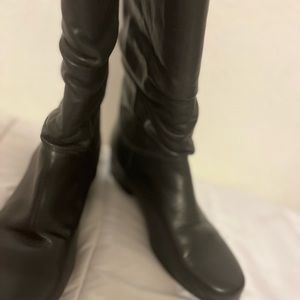 St. John bay woman’s boots size 9